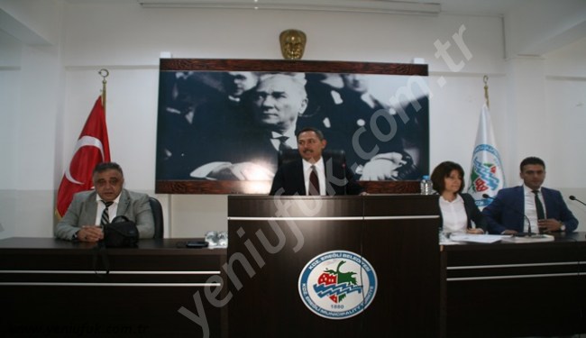 UYSAL “ÇEVRE ETKİNLİKLERİNDE ÖNDEYİZ” CAMİ,OTOPARK VE MEYDAN YARIN OYLANACAK