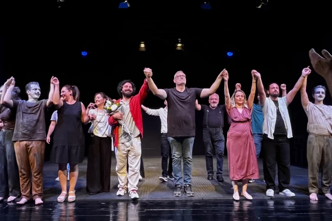 İzmir Şehir Tiyatroları'ndan başarılı sezon