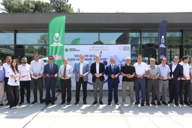 Bursa İnegöl'de Bilim Fuarı Festivali geleceğe ilham veriyor