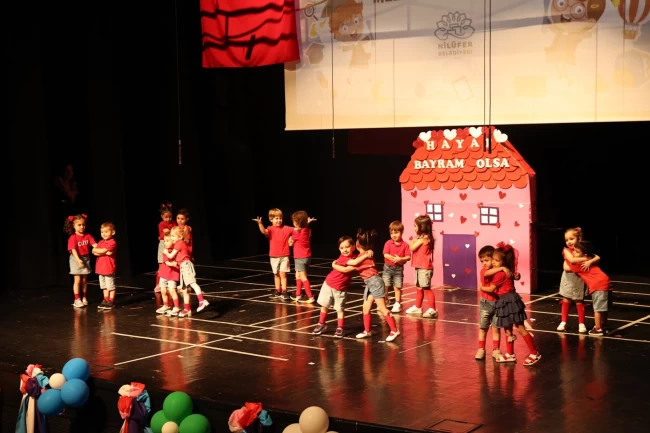 Bursa Nilüfer'in kreşlerinde yıl sonu heyecanı