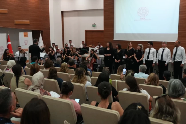 İzmir Öğretmen Akademileri'nde kültür ve sanatla buluşuldu