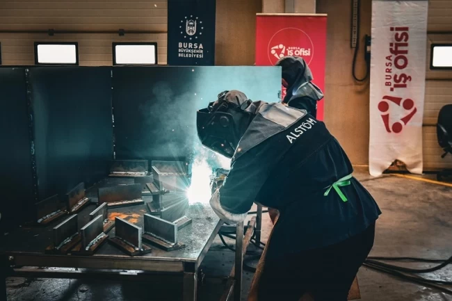 Bursa'da kadınlar istihdam için kaynağından öğreniyor