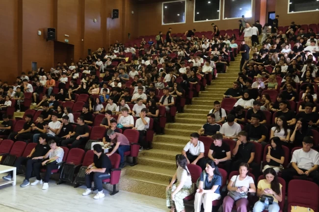 Bursa'da gençler 'Biyolojik Çeşitliliği Koruma' panelinde buluştu