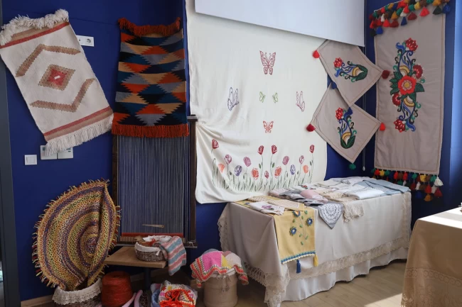 Sakarya Akyazı SAMEK'te yıl sonu sergisi