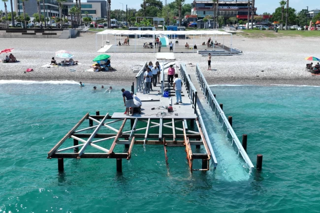 Antalya'da 'Engelsiz Plaj' yeni sezona hazırlanıyor