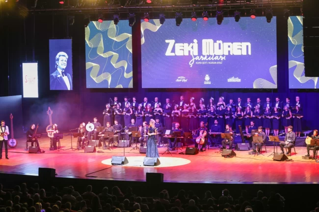 "Zeki Müren Şarkıları" konseri yoğun ilgi gördü