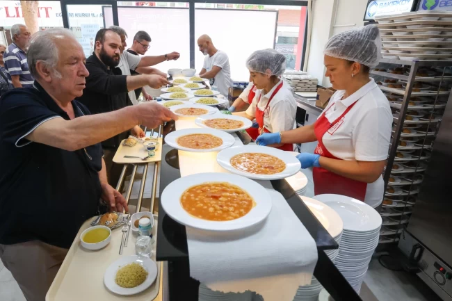 Bakırköy Kent Lokantası'nda Zeyrek için hayır yemeği