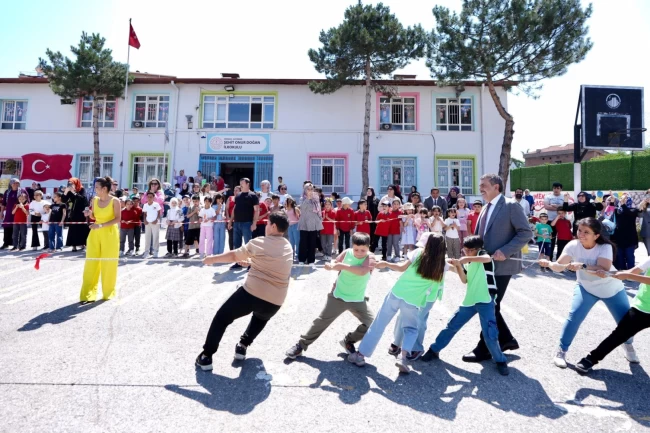 Bakan Tekin'den sürpriz 'dönem sonu' ziyaret