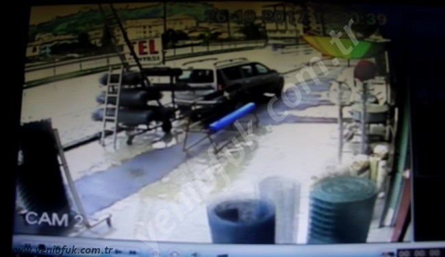 FECİ KAZA 1' İ AĞIR 4 YARALI...