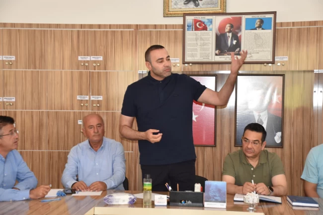 CHP heyetinden Kumluca'da muhtarlarla istişare