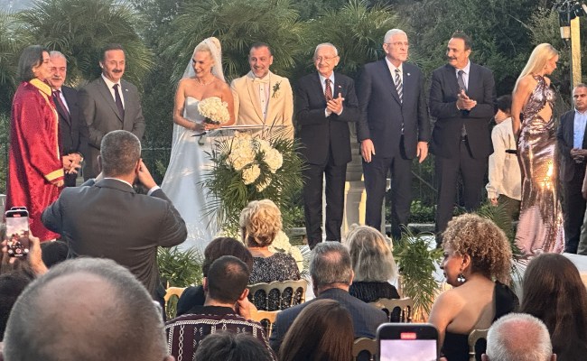 Müftüoğlu ve Kır, rüya nikah’la dünyaevine girdiler