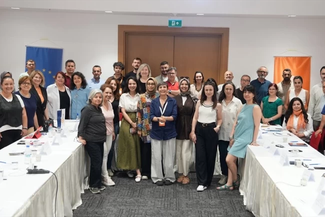 Denizli'de 40 STK'ya kapsamlı eğitim