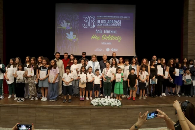 Uluslararası Çocuk Resimleri Yarışması'nda ödüller dağıtıldı