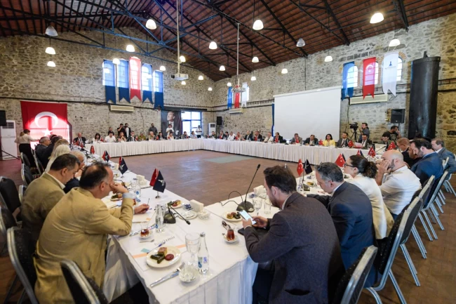 İzmir turizmi için tarihi adım