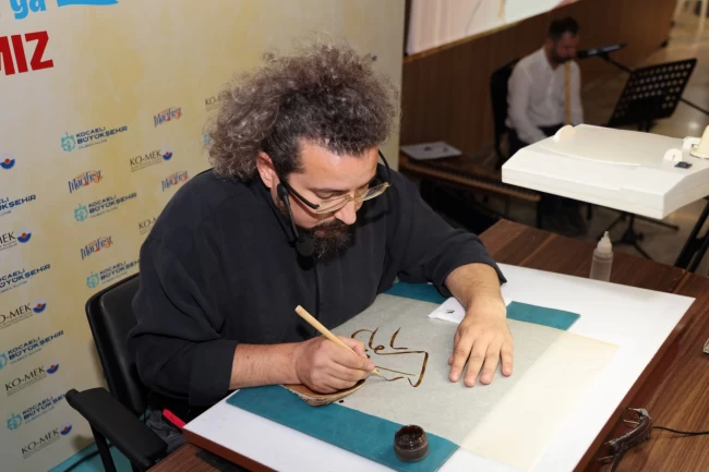 Kocaeli'de hat sanatıyla zamanın ötesine yolculuk