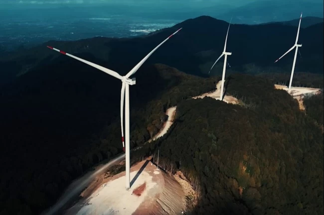 Türkiye yenilenebilir enerjide büyük adım attı... Rüzgar ve güneş yüzde 30'u aştı