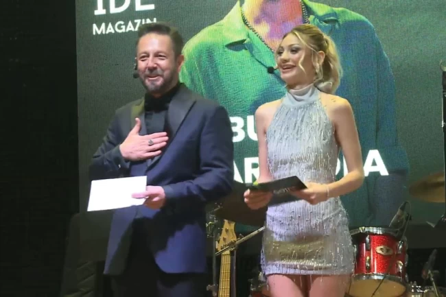 Vizyon Gecesi Ödülleri Nevide Çiçek ve Burak Sarımola'yla eğlenceye dönüştü