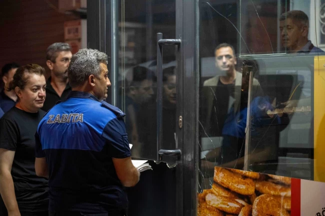 Bornova'da sabaha karşı denetim mesaisi