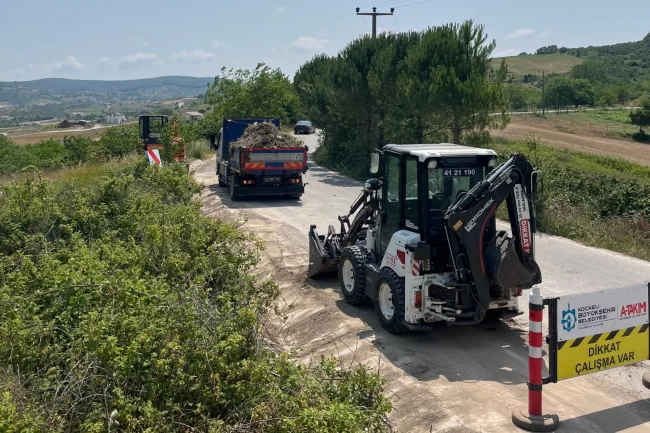 Kocaeli'de Kandıra ve Kartepe'de V kanal temizliği;