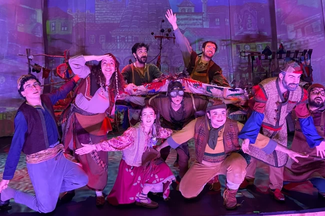 Gaziantep Şehir Tiyatrosu'na "Yılın Tiyatro Ekibi" ödülü