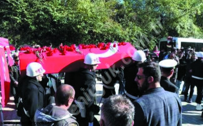 ŞEHİDİ BİNLER UĞURLADI