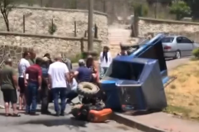 Düzce Akçakoca'da pat pat devrildi: 1 kişi yaralandı