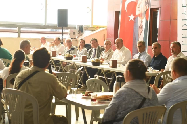 Bursa Osmangazi'de halkla buluşmalar sürüyor