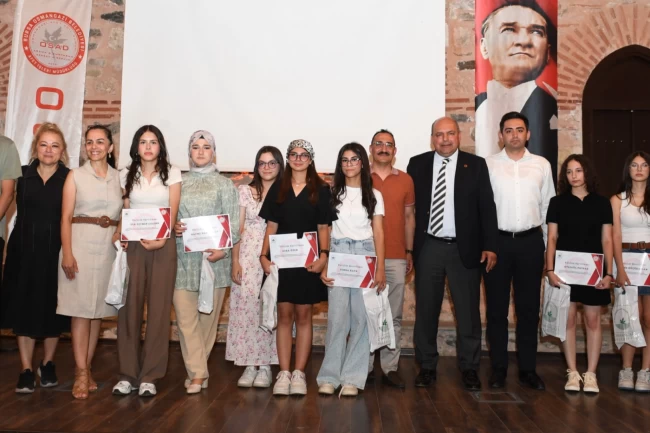 Osmangazi'de tatbikatı başarıyla tamamlayan öğrencilere sertifika