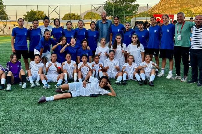 İzmir Büyükşehir'in sponsor olduğu ligler tamamlandı