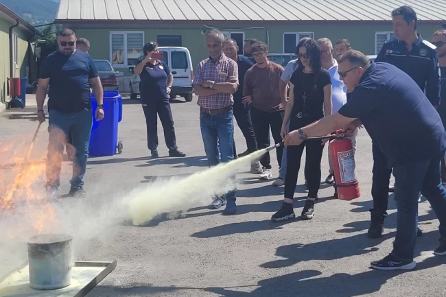 Gölcük Belediyesi personeline yangın eğitimi