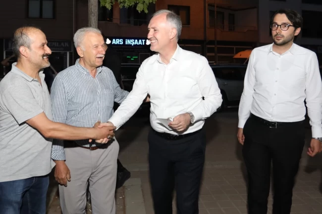 Başkan Alper Taban Sinanbey'de vatandaşlarla buluştu