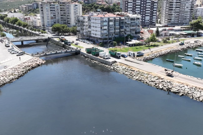 Bursa Büyükşehir'den Karsak Deresi'nde temizlik atağı