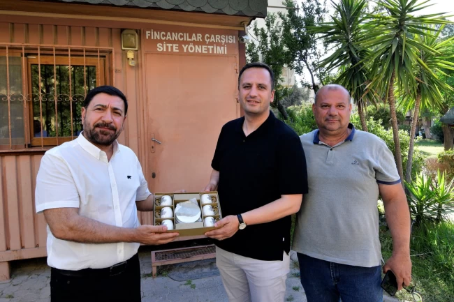 İzmir'de Fincancılar Çarşısı'nda dayanışma mesajı