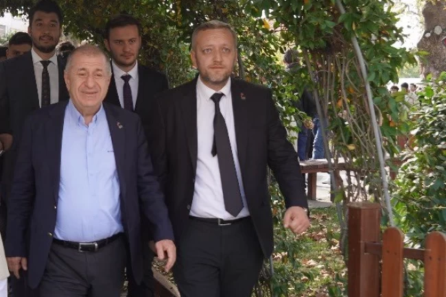 Zafer Partisi Bursa'da Leman karikatürüne ve Atatürk hakaretlerine tepki