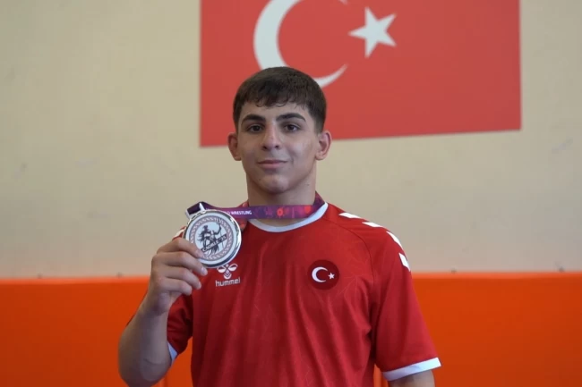 Yusuf İslam Kara Bursa Yıldırım'ın gururu oldu