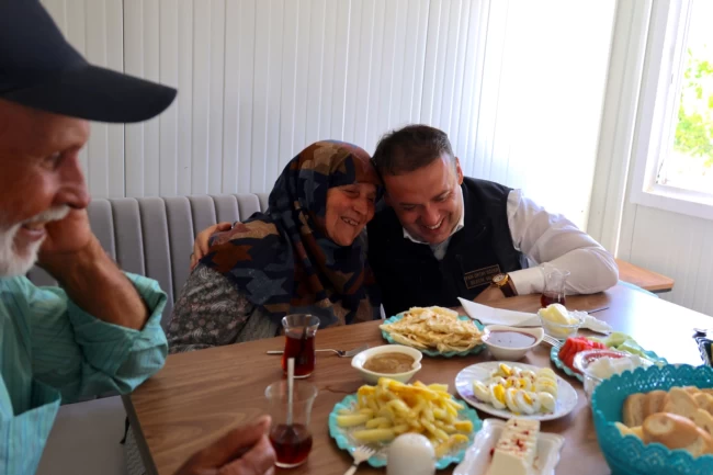 Bilecik'te yangın mağdurlarına devletin şefkat eli