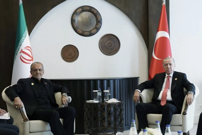 Erdoğan, İranlı mevkidaşı ile Azerbaycan'da görüştü