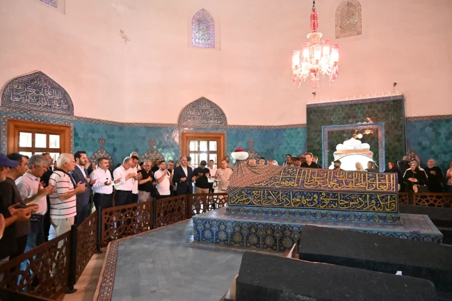 Bursa'da Sultan Çelebi Mehmed dualarla anıldı