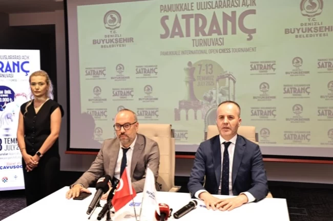 Satrançta gözler Denizli'de