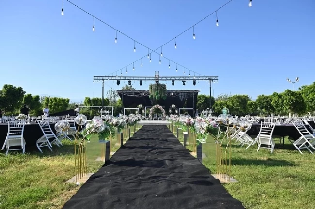 Antalya Kumluca'ya doğayla iç içe kır düğün salonu