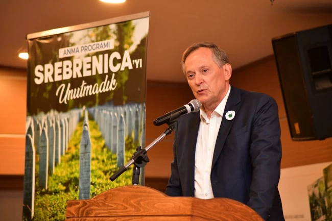 İzmir Çiğli'de Srebrenica Soykırımı'nın 30. yılı anıldı