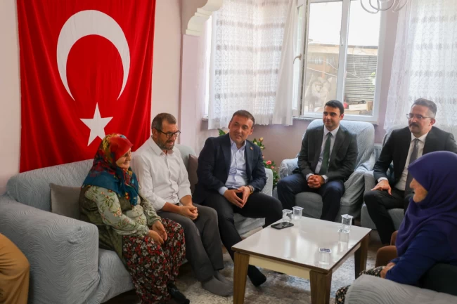 Vali Sözer'den Şehit Osman Er'in ailesine ziyaret