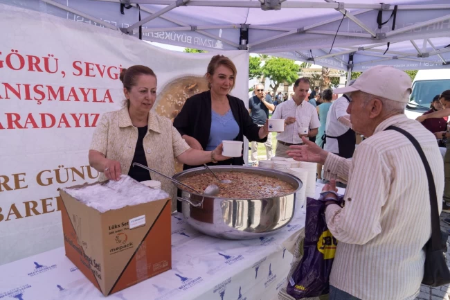 İzmir'de Muharrem ayı bereketi