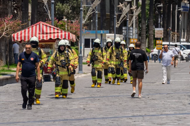 İzmir İtfaiyesi sonunda isyan etti, sokağa indi!