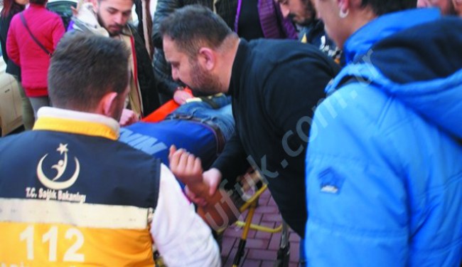 AVM’DEKİ KAVGADA KAN AKTI