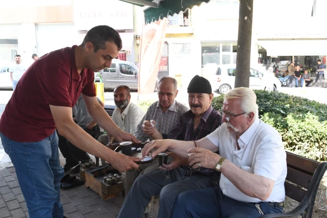 Bursa Osmangazi Koğukçınar'da emekli lokali hizmete girdi... Bu lokalde çay 5 TL!