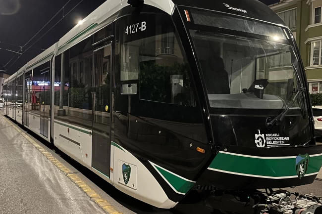 Kocaeli'de 9. tramvay raylara indirildi