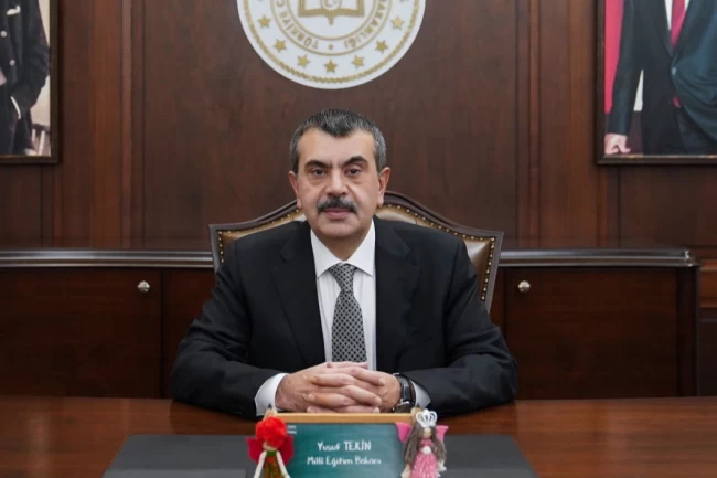 Şehit öğretmen Yılmaz'a Bakan Tekin'den anma mesajı