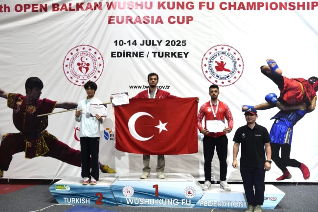 Sakarya Büyükşehir'in ‘wushu kung fu' takımından tarihi başarı