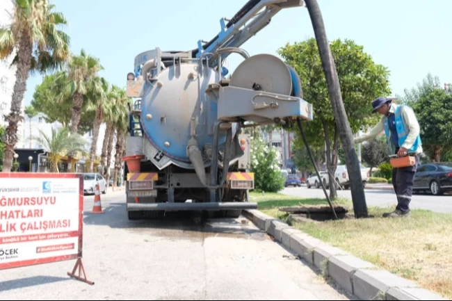 150 kilometrelik yağmursuyu hattında kapsamlı temizlik